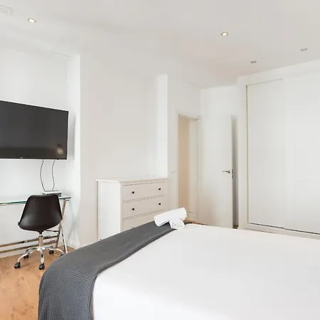 Urbe10 Plaza De La Constitucion 1 Bedroom